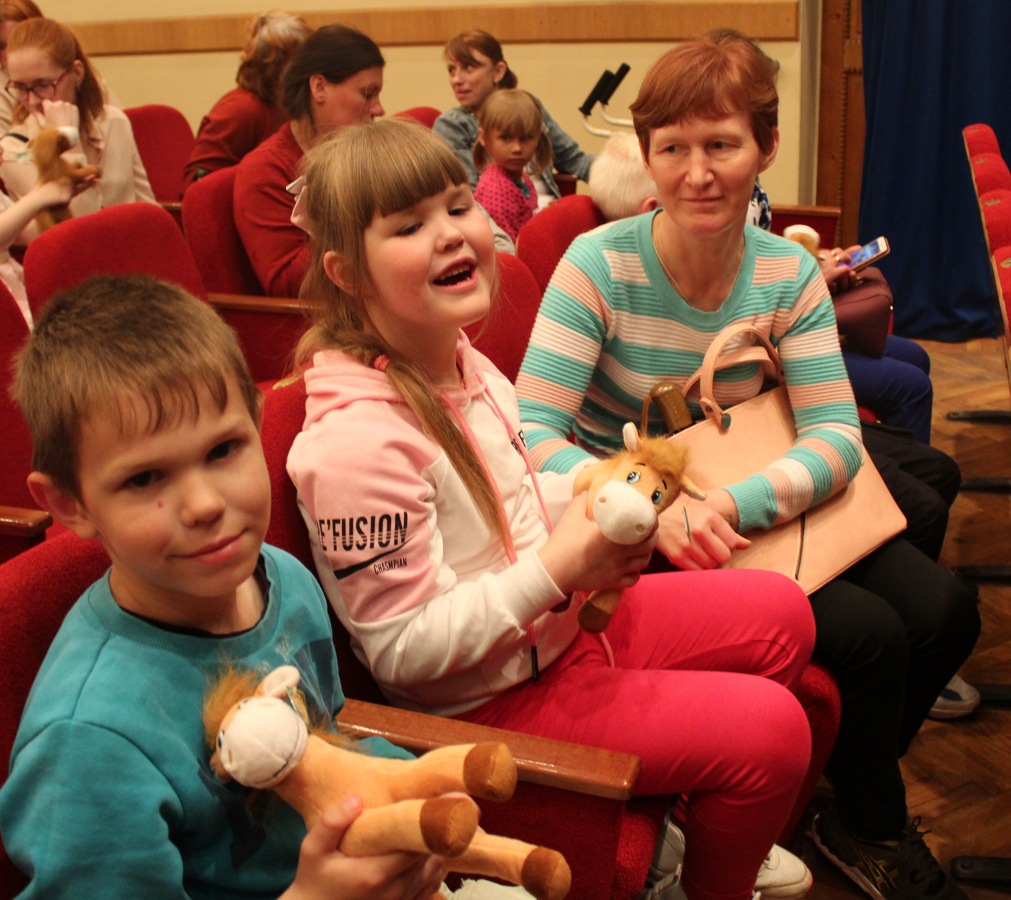 ПОЕЗДКА В ТЕАТР